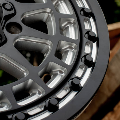 Outlaw 6R Beadlock | Satin Black Contrast Cut