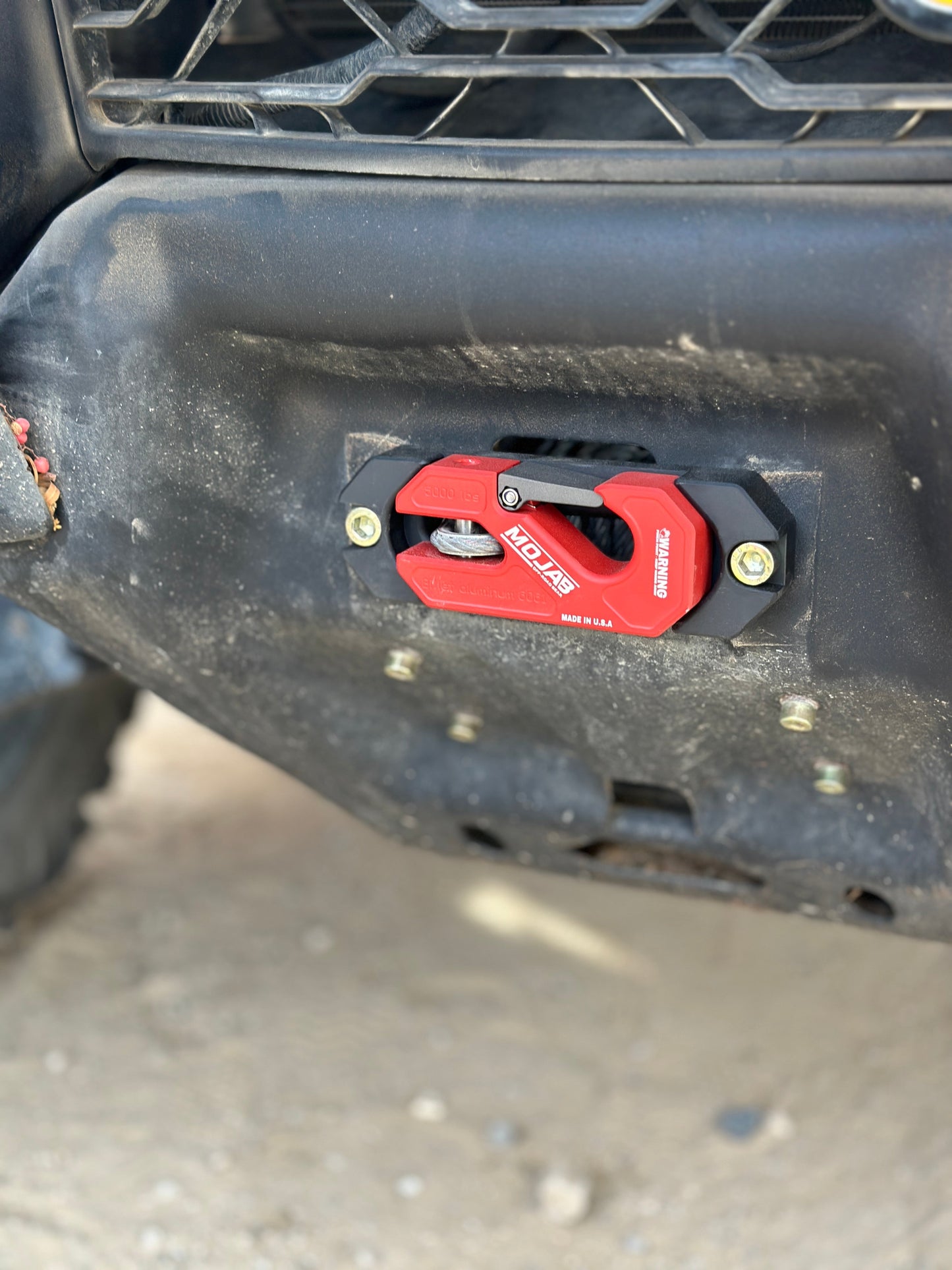 Side By Side / UTV Aluminum Recessed Winch Shackle with Fairlead Kit, closed latch (LIFE TIME WARRANTY*)